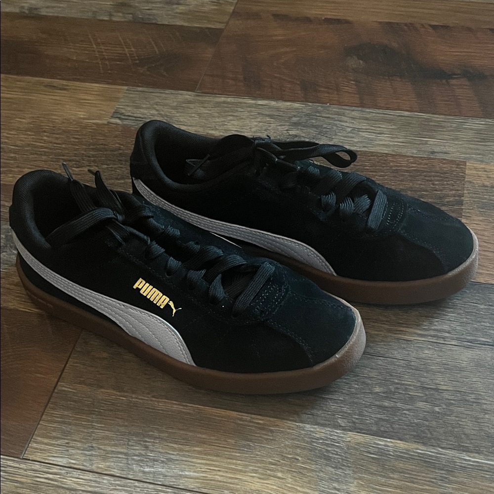 Puma Black Suede Sneakers with White Formstripe and Gum Sole (4)